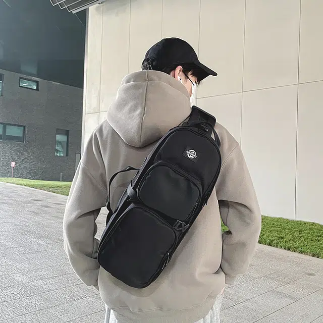 笛贝嘉 日韩中性风休闲简约时尚潮流百搭 牛津布 单肩斜挎胸包 常规 男女同款情侣款 黑色/绿色