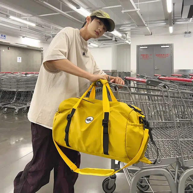 笛贝嘉 大容量潮牌休闲运动旅行背包港风轻便防水手提包 尼龙布 斜挎包 常规 男女同款情侣款 多色