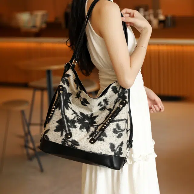 PAYOT Tote