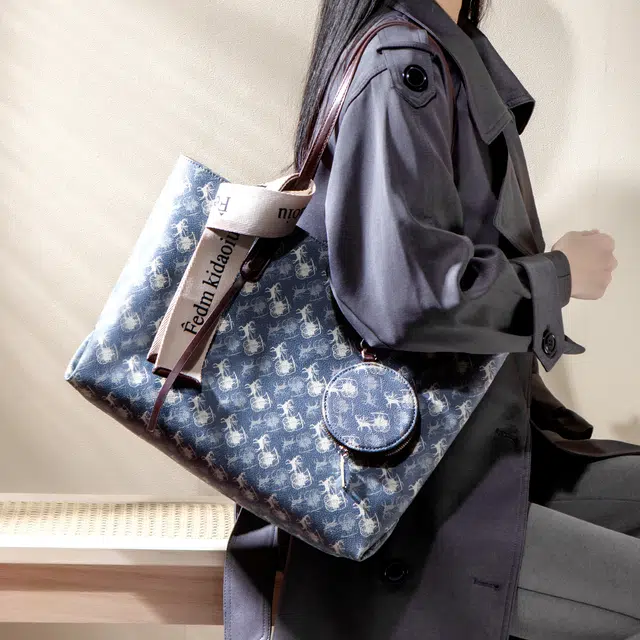 PAYOT Tote