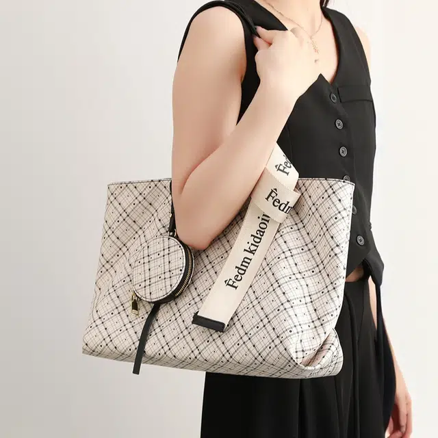 PAYOT Tote
