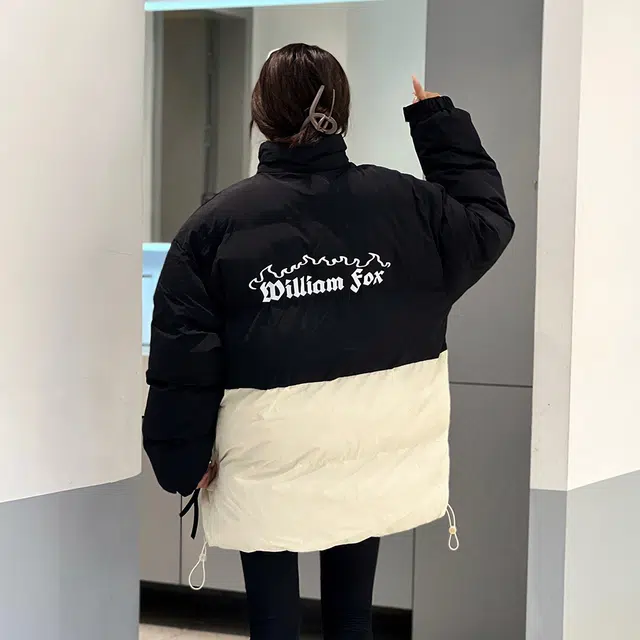 WILLIAM FOXSONS Logo