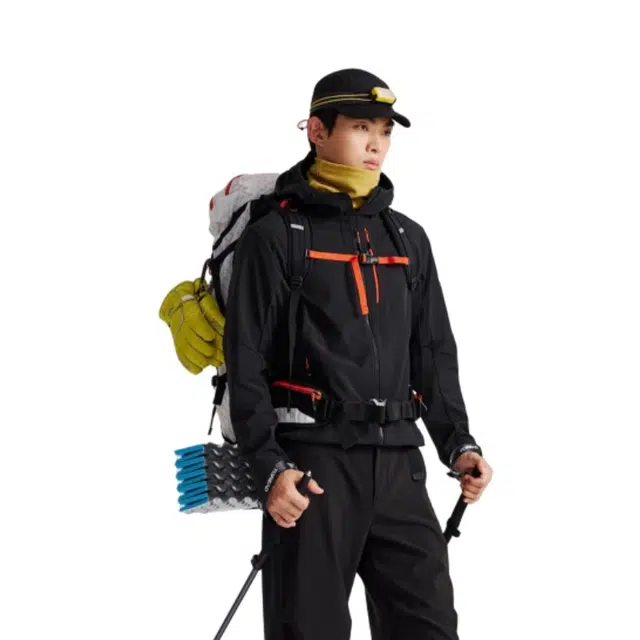 探路者 软壳户外登山徒步防泼水防风透气休闲夹克外套 男款