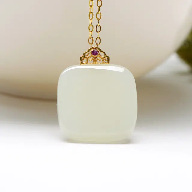 MARY WINDSOR 18K