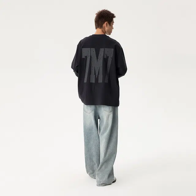 LOVE ME LATER logo7M7T