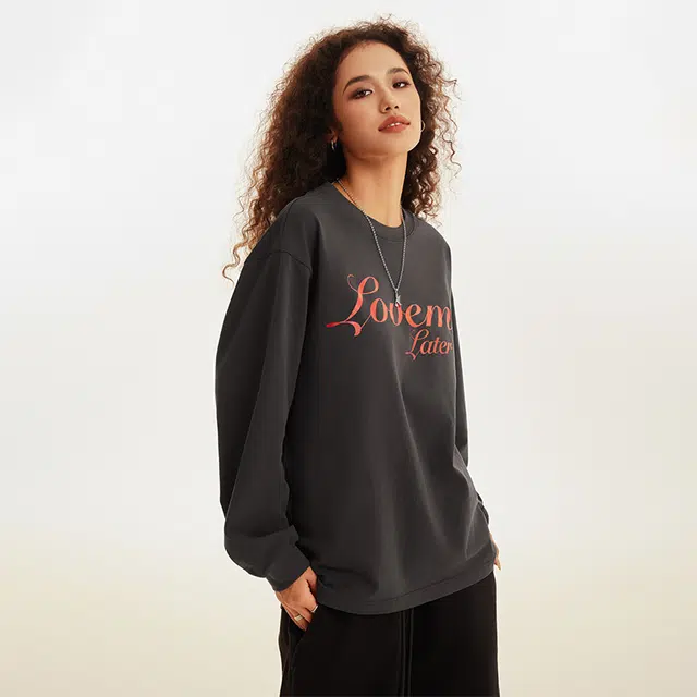 LOVEMELATER FW23 LOGOT
