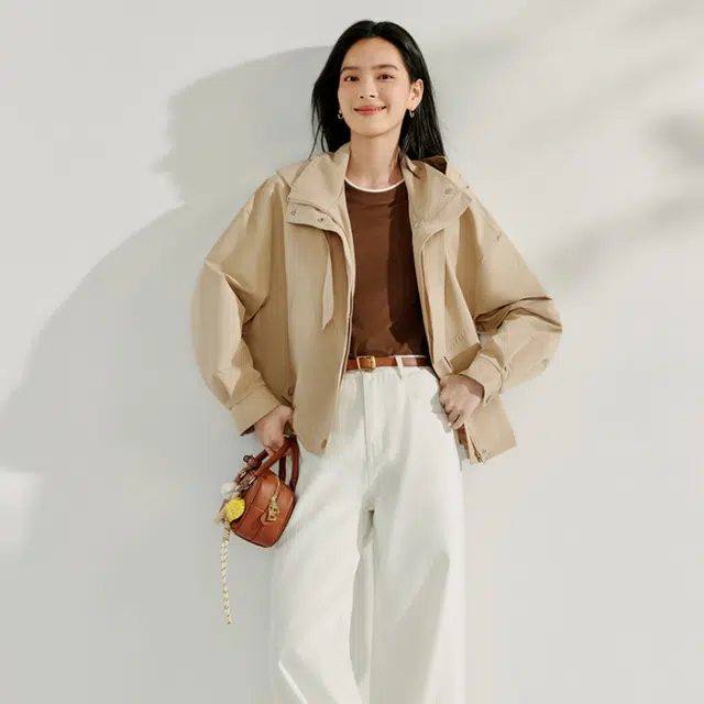 茵曼 休闲连帽抽绳小个子宽松夹克外套 女款 卡其色
