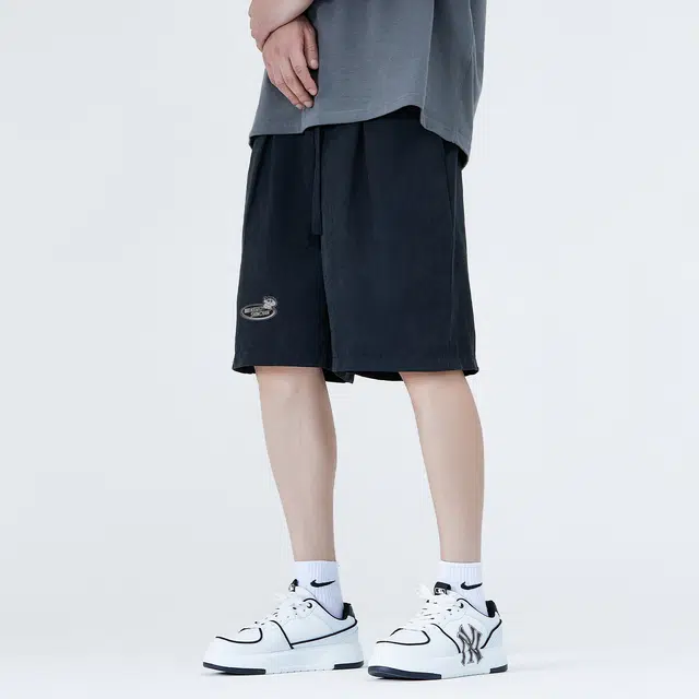 蜡笔小新 卡通小新徽标运动宽松梭织休闲短裤 男女同款