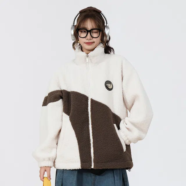 蜡笔小新 撞色弧线拼接卡通小新徽标保暖加绒加厚休闲宽松立领羊羔绒绒感外套 男女同款