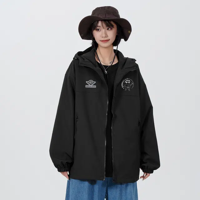 蜡笔小新 日系简约通勤卡通字母印花休闲防风连帽宽松夹克外套 男女同款