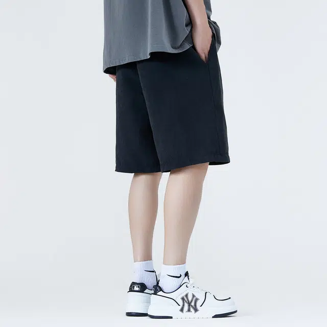 蜡笔小新 卡通小新徽标运动宽松梭织休闲短裤 男女同款