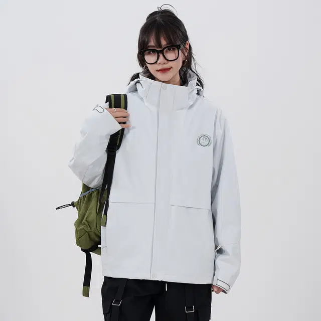 蜡笔小新 户外防风防水卡通渐隐字母印花可拆卸内胆连帽三合一长袖冲锋衣 男女同款