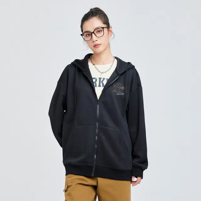 蜡笔小新 卡通线稿手绘奔跑小新字母印花休闲拉链连帽开衫卫衣外套 男女同款