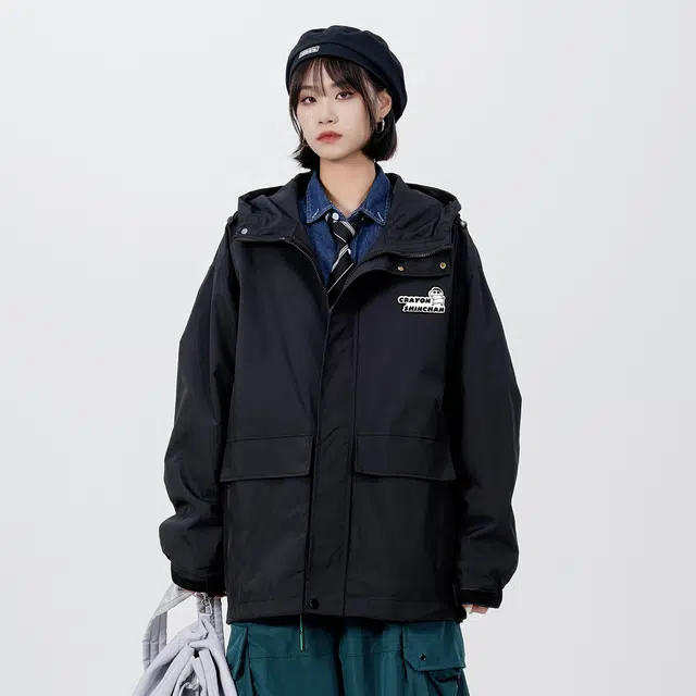 蜡笔小新 户外休闲运动卡通字母印花防风工装宽松连帽夹克外套 男女同款