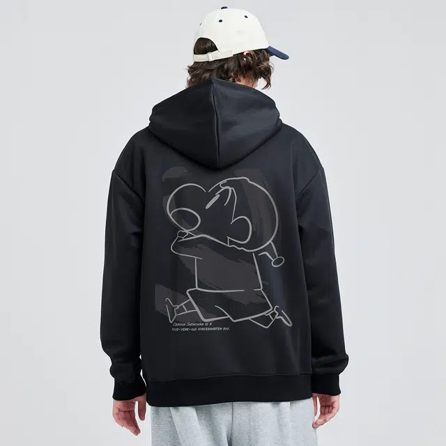 蜡笔小新 卡通线稿奔跑小新字母印花休闲宽松套头连帽卫衣 男女同款