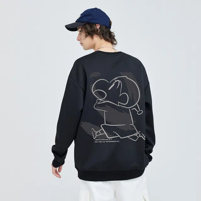 蜡笔小新 卡通线稿手绘奔跑小新字母印花休闲宽松套头圆领卫衣 男女同款