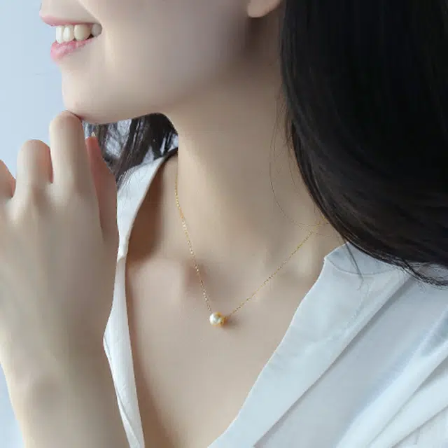 Akoya 18K