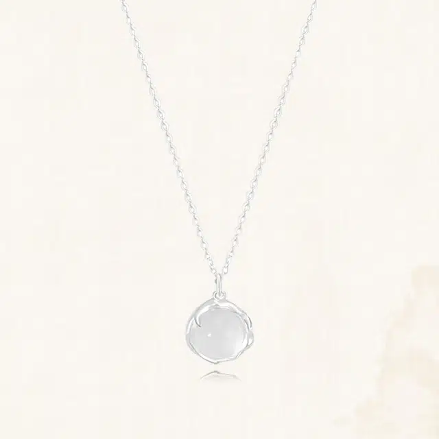 月斐 冰荔枝  复古新中式气质小众设计高级感 光面立体不规则圆形 锁骨链冰荔枝 玉髓 玉石项链 女款