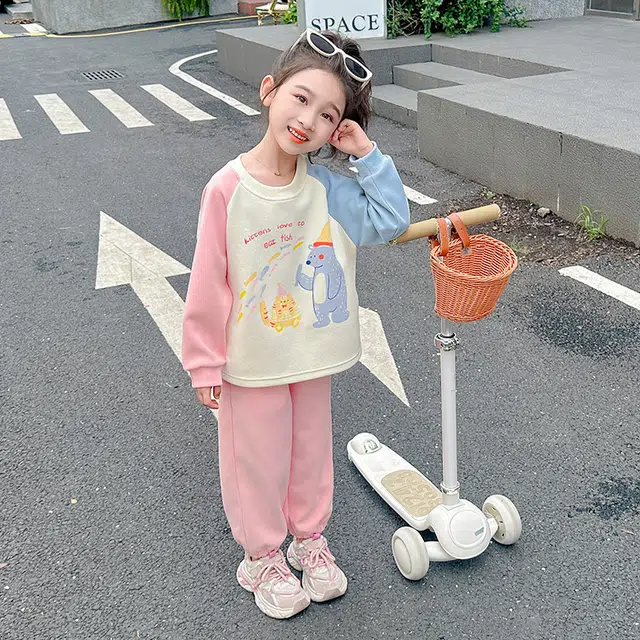 木木屋 时尚宽松舒适潮流百搭洋气拼接字母卡通长袖上衣纯色长裤休闲运动套装 图片色中小童