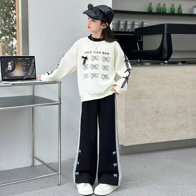 木木屋 简约字母套头舒适百搭休闲长袖卫衣 杏色 青少年