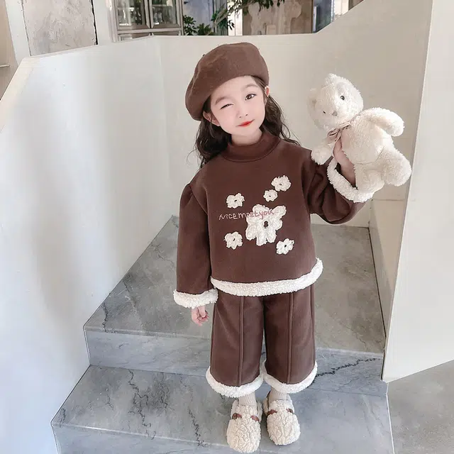 木木屋 舒适亲肤圆领上衣透气裤子休闲运动套装 咖色 中小童