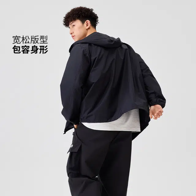 中国李宁 潮流运动系列 舒适休闲简约宽松薄款连帽拉链运动风衣 男女同款 黑色