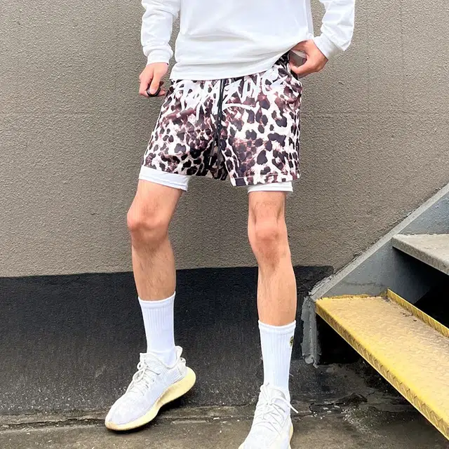 费尔岛上的猫 动物系列美式豹纹时尚舒适透气百搭休闲短裤 男女同款
