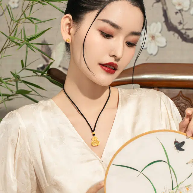 老庙 古法古韵金系列新中式福禄葫芦年年有余大气高级感 足金 按克计价 黄金吊坠 女款