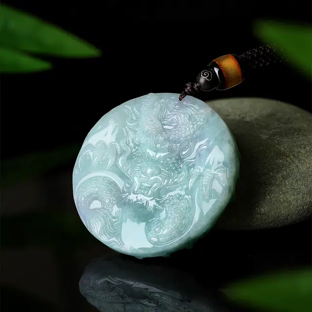 老庙 吉祥十二生肖龙年精雕龙牌温润细腻玉质经典大气 豆种 翡翠吊坠 男女同款情侣款