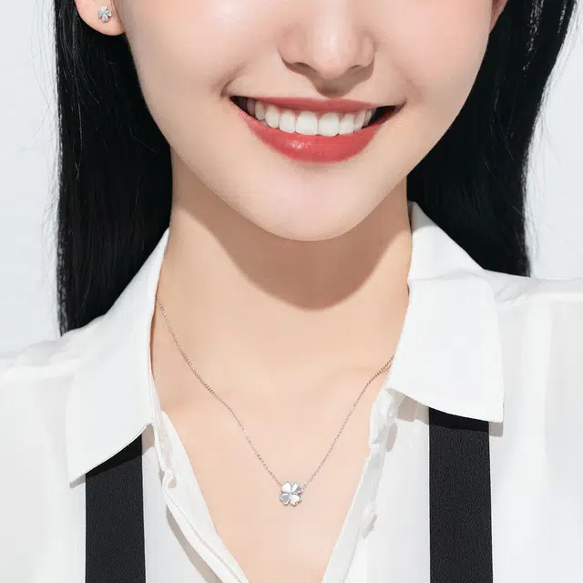老庙 四叶草 遇见幸运吊坠 经典款高级感 铂金 项链 女款