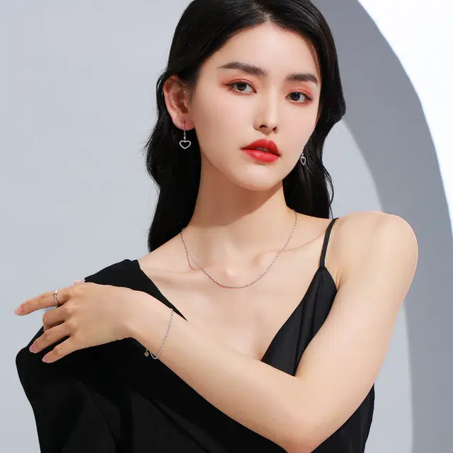 老庙 弹簧扣印花素链可叠戴锁骨链日常通勤 铂金 项链 女