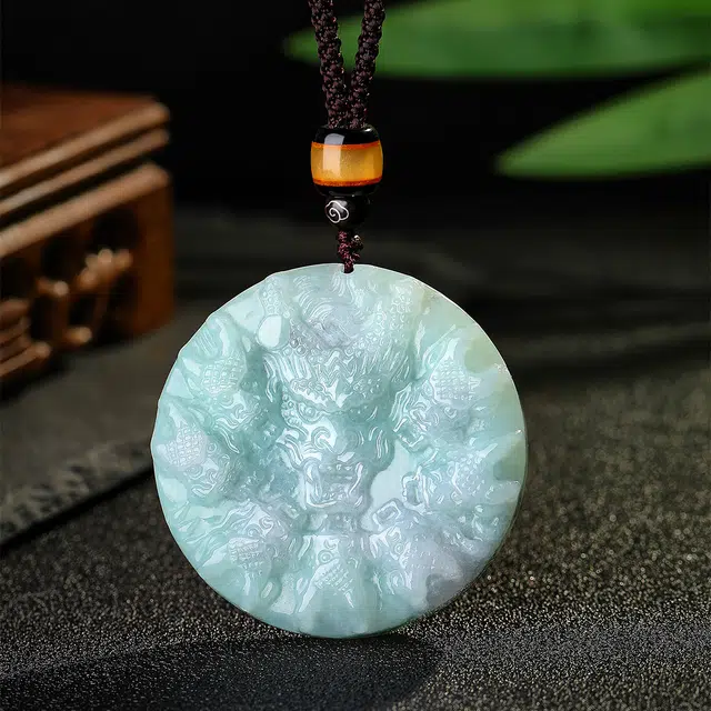 老庙 吉祥十二生肖龙年精雕龙牌温润细腻玉质经典大气 豆种 翡翠吊坠 男女同款情侣款