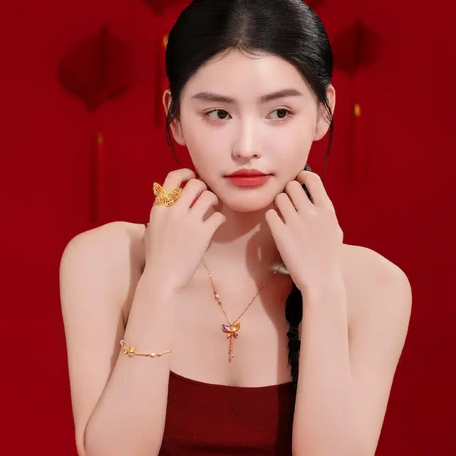 老庙 在逃公主 镂空花丝蝴蝶翩翩 简约时尚精致 足金 按克计价 黄金戒指 女款