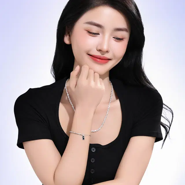 S925