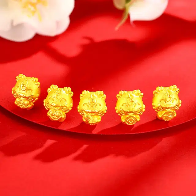老庙 吉祥如意十二生肖龙年五福龙转运珠龙抱福气满满 足金 按克计价 黄金吊坠 女款