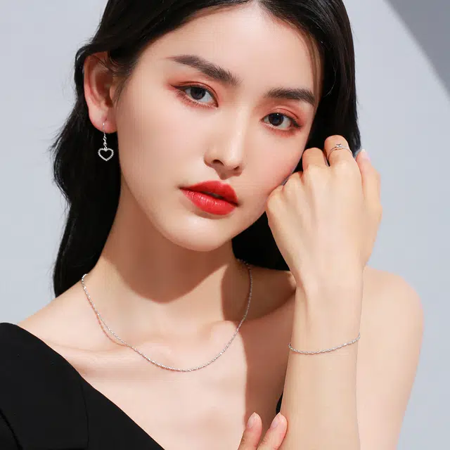 老庙 弹簧扣印花素链可叠戴锁骨链日常通勤 铂金 项链 女