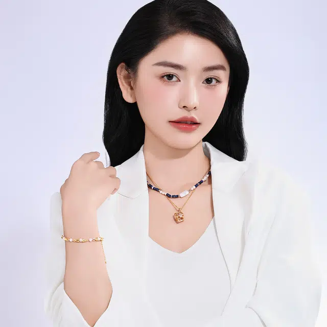 S925