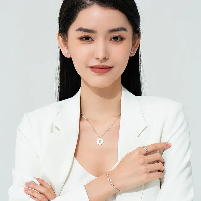 老庙 小兔子项链时尚精品 铂金 铂金项链 女款