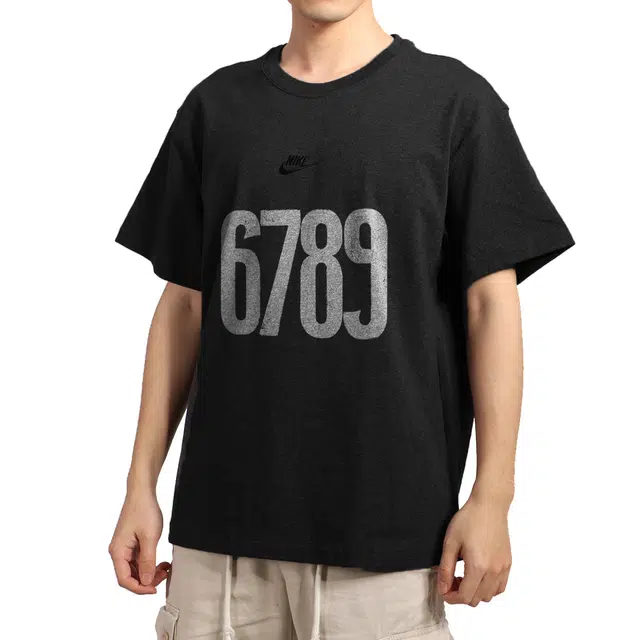 Nike Sportswear Essentials LogoT