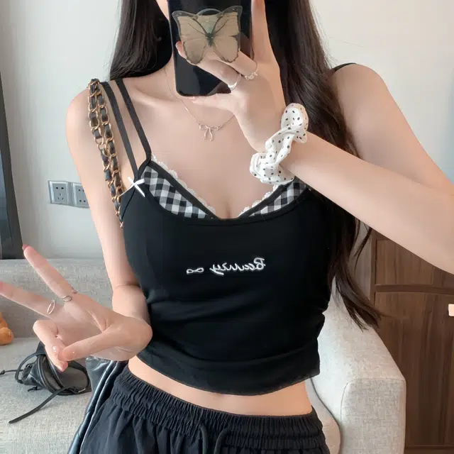 依钗 时尚撞色蕾丝格子假两件辣妹吊带 显瘦显胸大纯欲内搭背心 女款