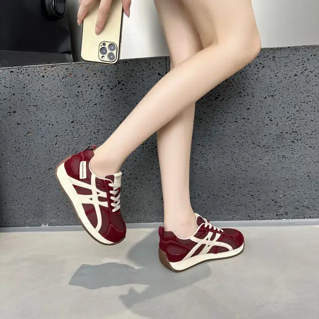 阿比让 猪皮 时尚百搭潮流舒适气质优雅 耐磨 低帮 生活休闲鞋 女