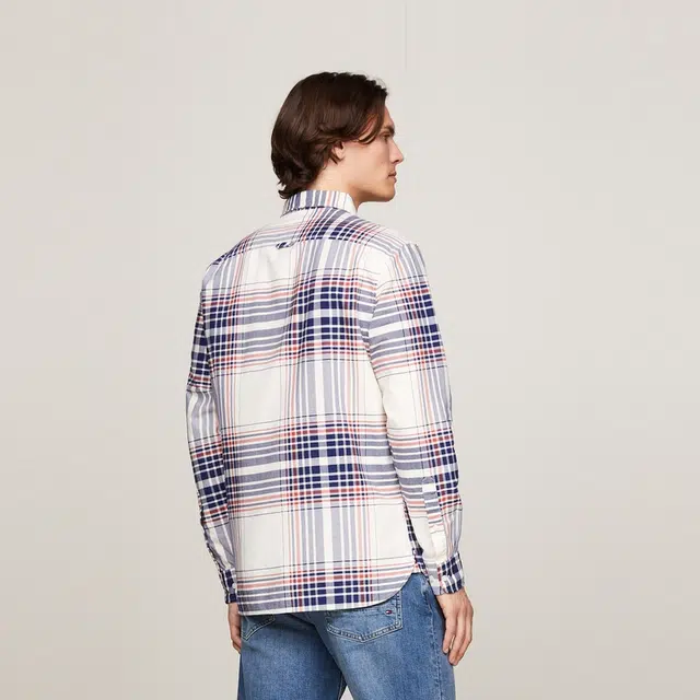 Tommy Hilfiger