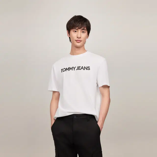 Tommy Hilfiger T