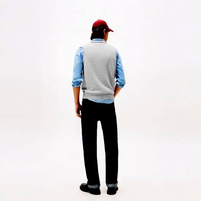 Tommy Hilfiger V