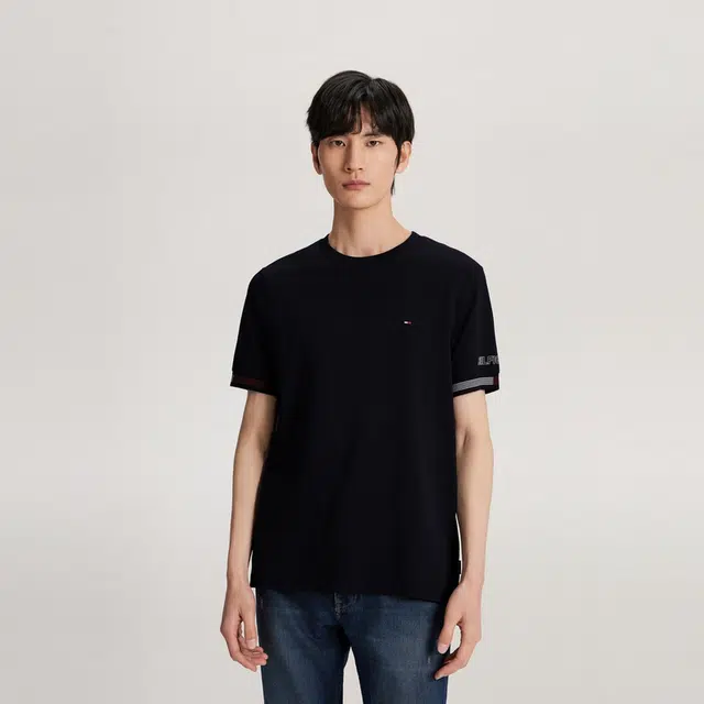 Tommy Hilfiger T
