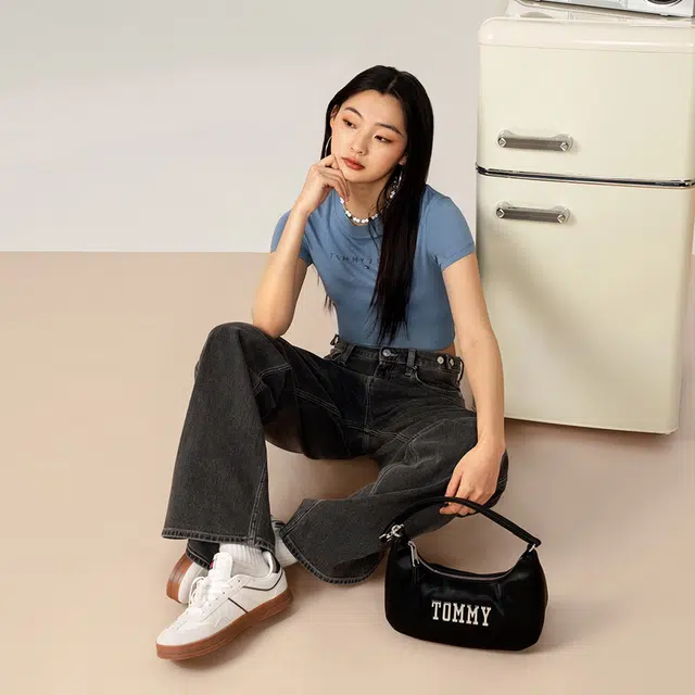 Tommy Hilfiger Metal Letter Shoulder Bag