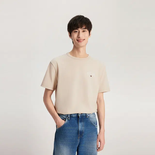 Tommy Hilfiger T