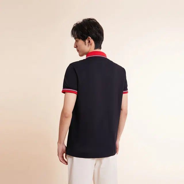 Tommy Hilfiger T