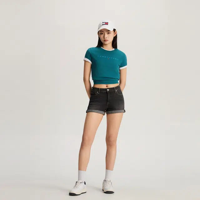 Tommy Hilfiger logo T