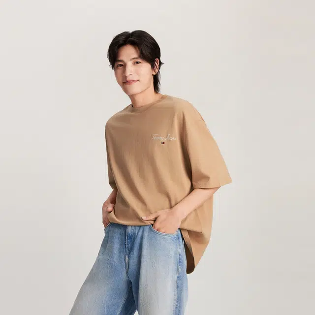 Tommy Hilfiger T